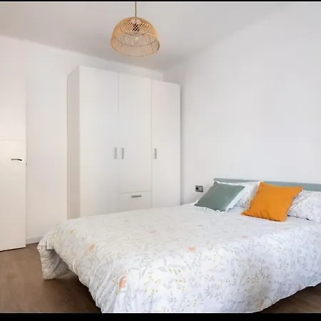 2 Hospitalet Apartment